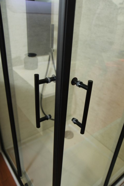 душевой уголок cezares eco 100x100 eco-o-a-2-100-c-nero профиль черный матовый стекло прозрачное